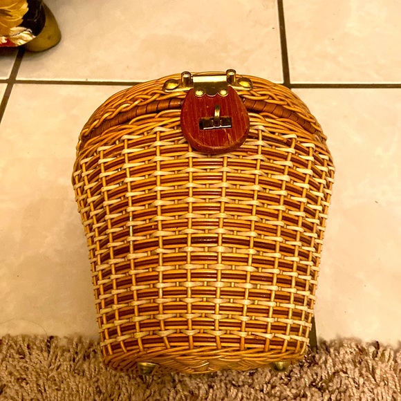 Vintage Wicker Bag - Picture 2 of 5